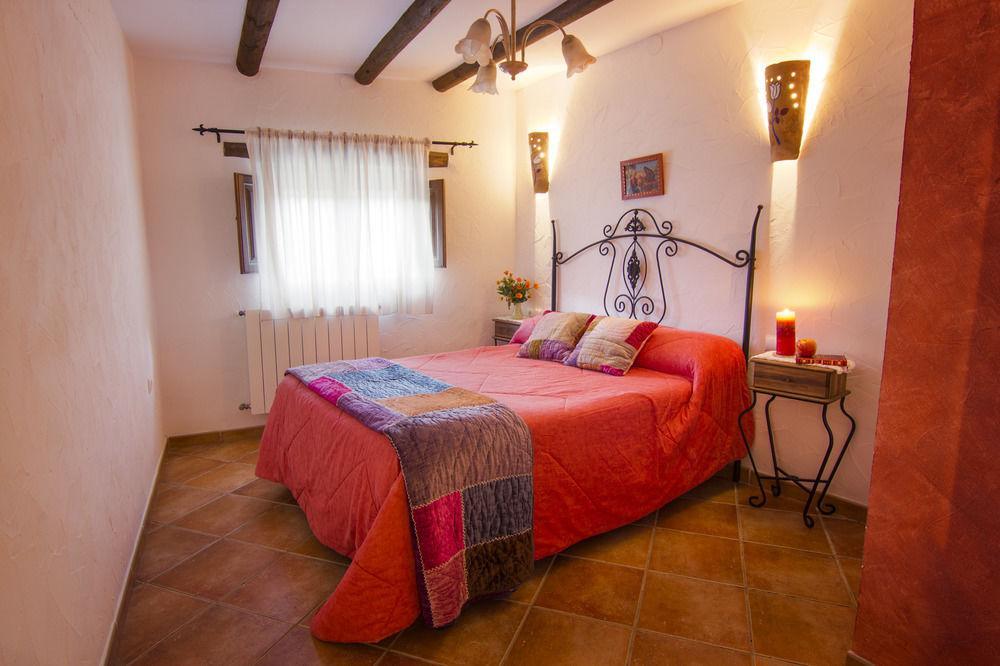 Reul Alto Cortijos Rurales Pension Laroya Buitenkant foto