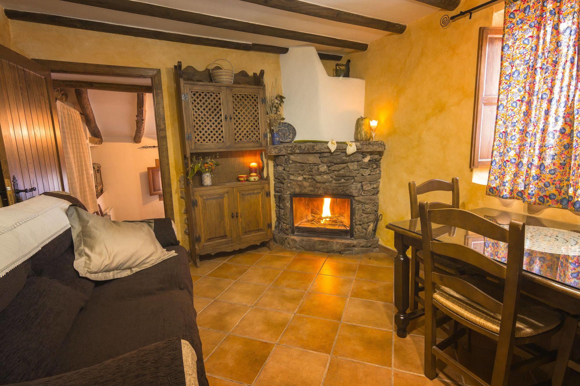 Reul Alto Cortijos Rurales Pension Laroya Buitenkant foto